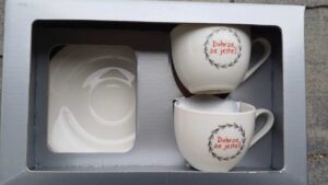 Zestaw filiżanek – Dobrze że jesteś – wieniec