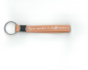 Brelok silikonowy – You make a difference – beż
