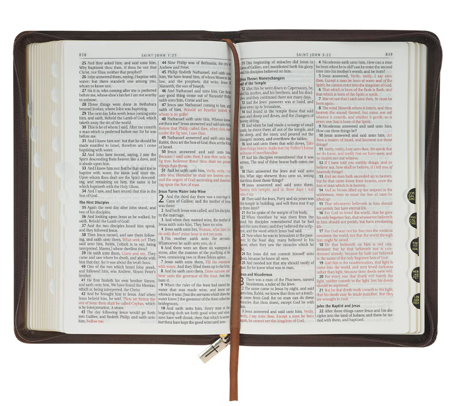 KJV Bible – Version Deluxe with Index and Zipper KJV Bible – Version Deluxe with Index and Zipper
