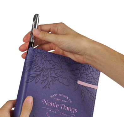 Notatnik na zamek – Strength and Dignity Purple Notatnik na zamek – Strength and Dignity Purple