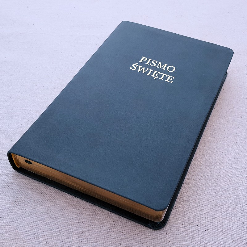 Uwspółcześniona Biblia Gdańska średnia F1 - granat Uwspółcześniona Biblia Gdańska średnia F1 – granat