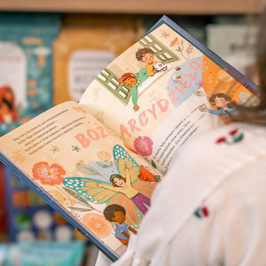 Co Bóg mówi o tobie - Hosanna Wong - Wydawnictwo Szaron